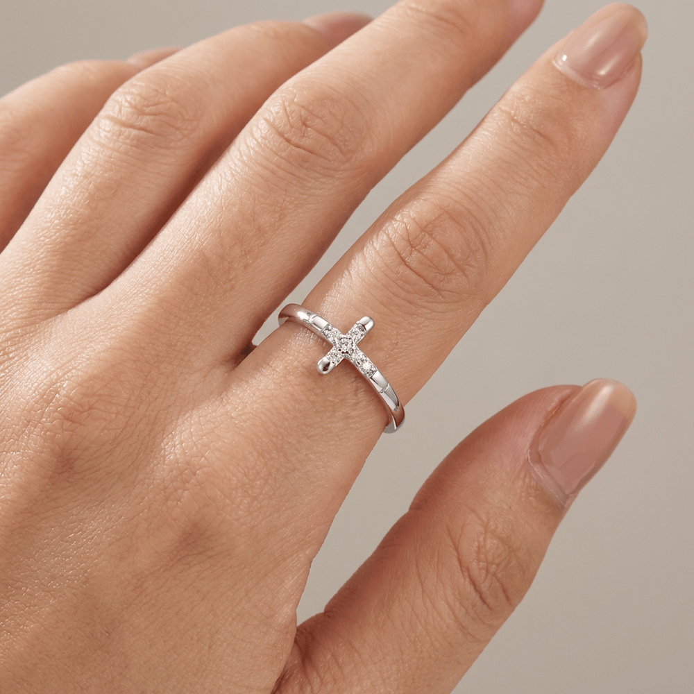 MINI DIAMONDS CROSS RING - (ADJUSTABLE)